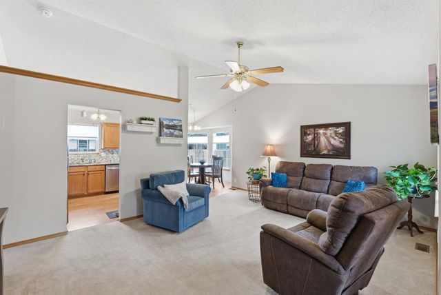 1118 N Curtis St, Wichita, KS 67212