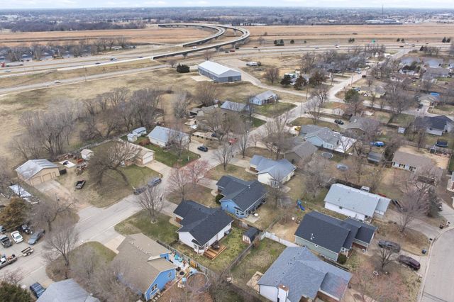 1118 N Curtis St, Wichita, KS 67212