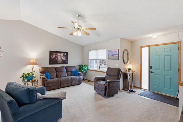 1118 N Curtis St, Wichita, KS 67212