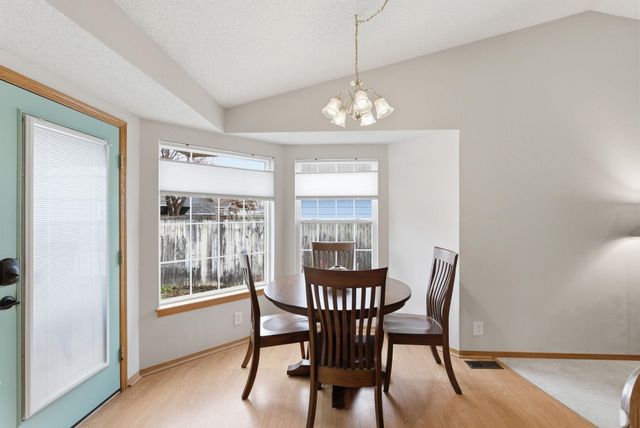 1118 N Curtis St, Wichita, KS 67212