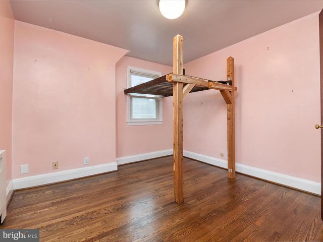 815 WARWICK RD, Baltimore, MD 21229