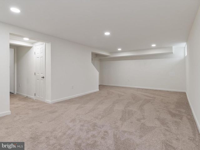 815 WARWICK RD, Baltimore, MD 21229