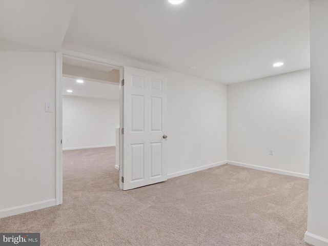 815 WARWICK RD, Baltimore, MD 21229