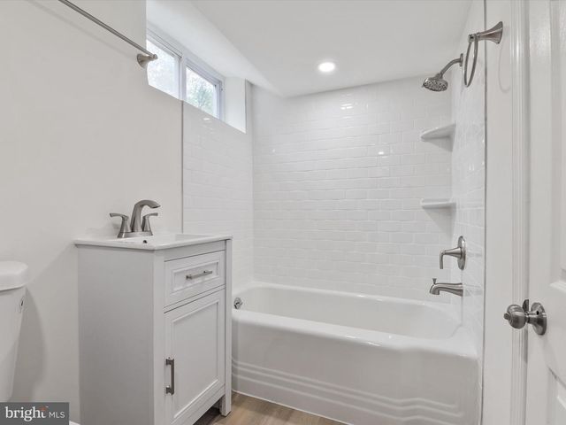 815 WARWICK RD, Baltimore, MD 21229