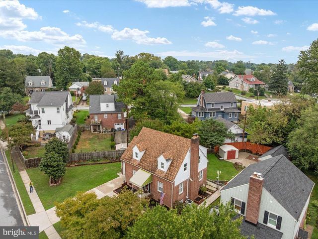 815 WARWICK RD, Baltimore, MD 21229