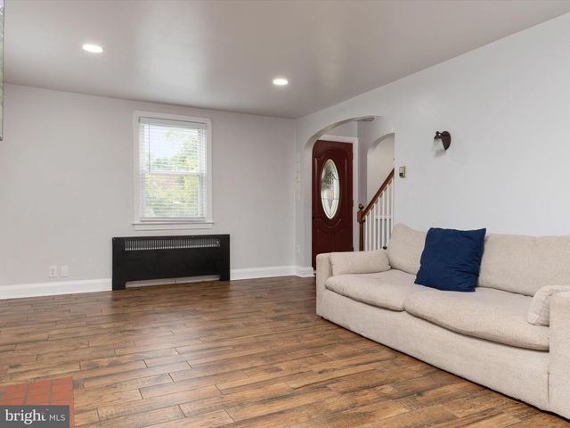 815 WARWICK RD, Baltimore, MD 21229