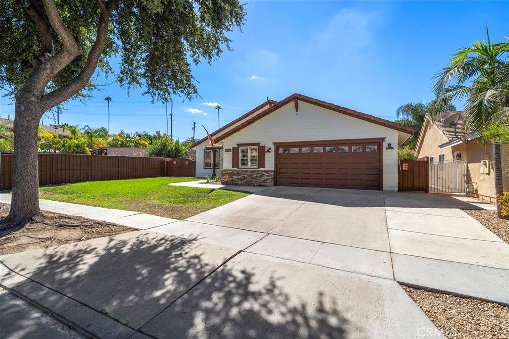 974 Silvercreek Road, Corona, CA 92882 — photo 2