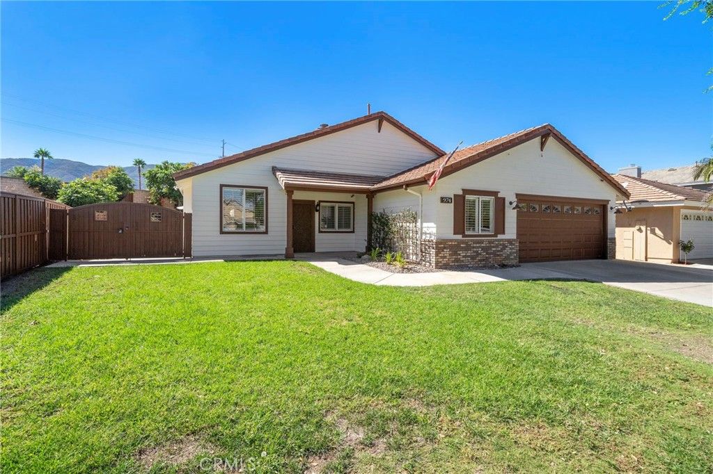 974 Silvercreek Road, Corona, CA 92882 — photo 3