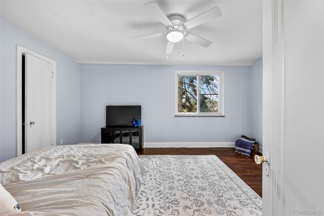 1332 Fort Park Boulevard, Lincoln Park, MI 48146