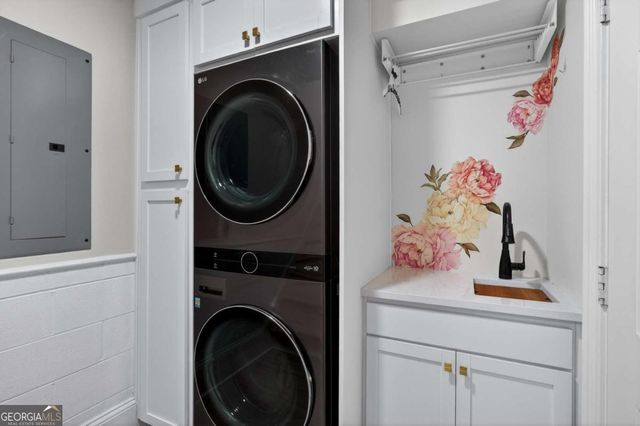 42 Chaucer Street, Savannah, GA 31410