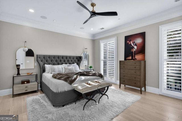 42 Chaucer Street, Savannah, GA 31410