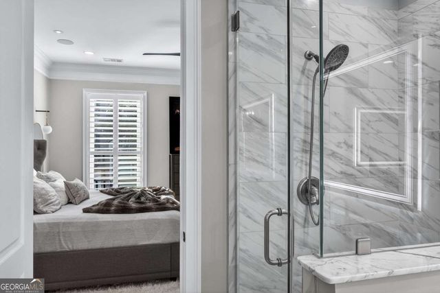 42 Chaucer Street, Savannah, GA 31410