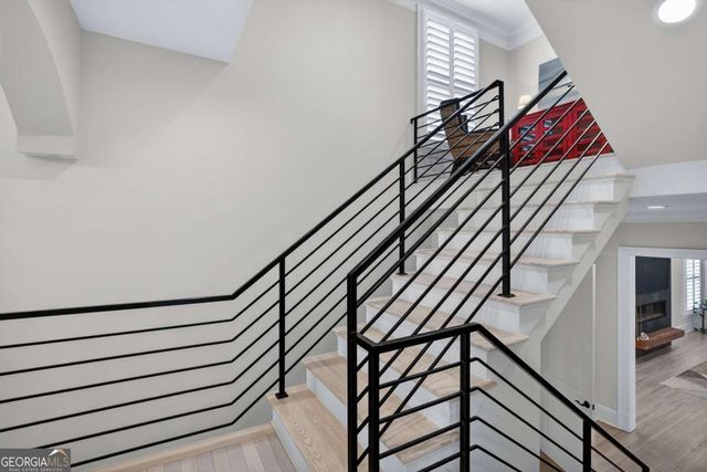 42 Chaucer Street, Savannah, GA 31410