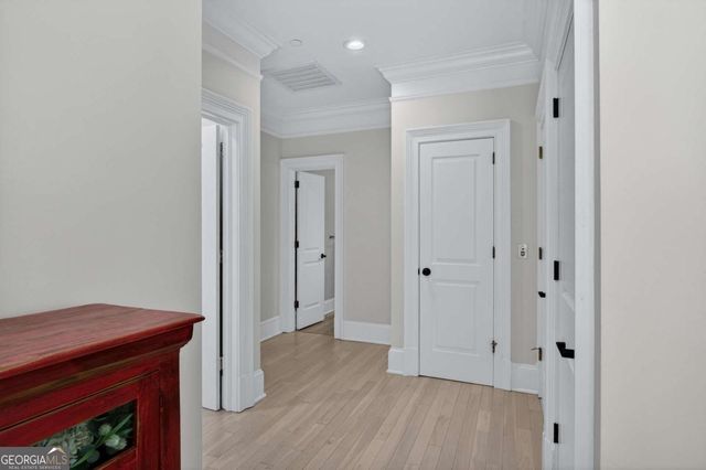 42 Chaucer Street, Savannah, GA 31410