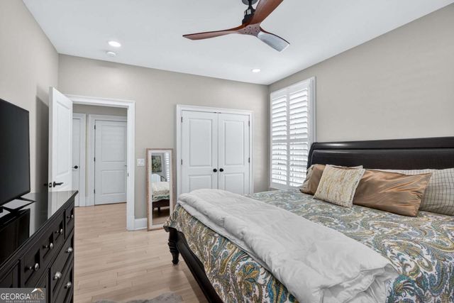 42 Chaucer Street, Savannah, GA 31410