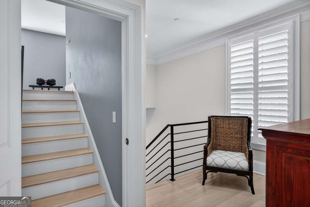 42 Chaucer Street, Savannah, GA 31410