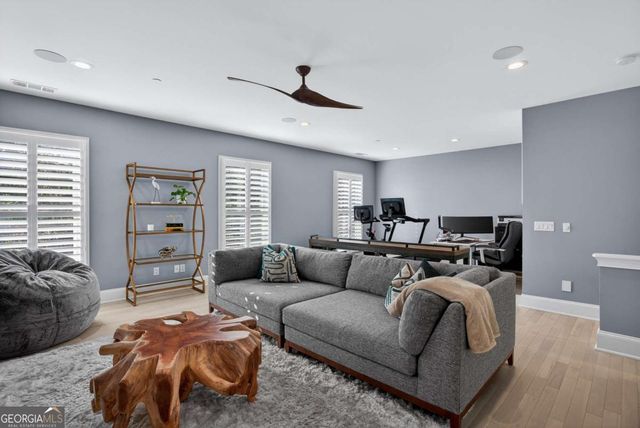 42 Chaucer Street, Savannah, GA 31410