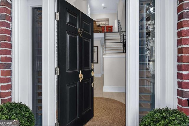 42 Chaucer Street, Savannah, GA 31410