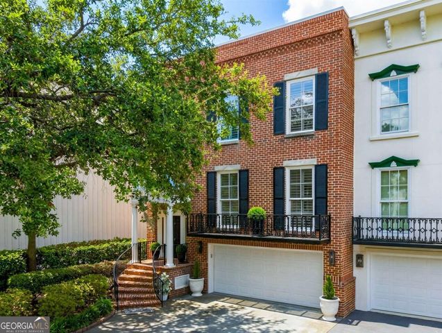 42 Chaucer Street, Savannah, GA 31410