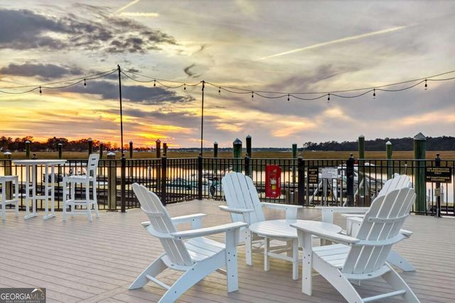 42 Chaucer Street, Savannah, GA 31410