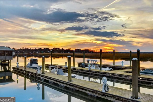 42 Chaucer Street, Savannah, GA 31410