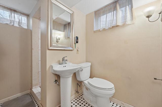 5401 Hampshire Avenue N, Crystal, MN 55428