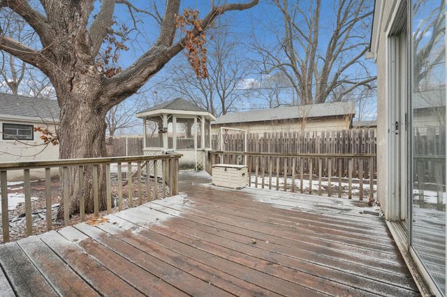 5401 Hampshire Avenue N, Crystal, MN 55428