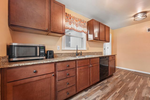 5401 Hampshire Avenue N, Crystal, MN 55428