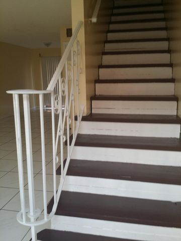 2580 NW 52nd Avenue C16, Lauderhill, FL 33313