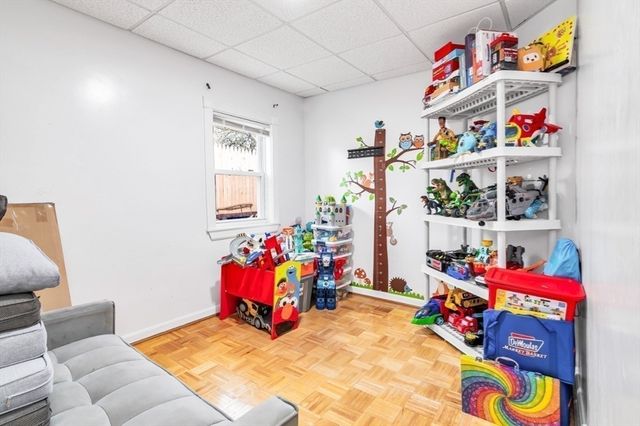 42 D St, Lowell, MA 01851
