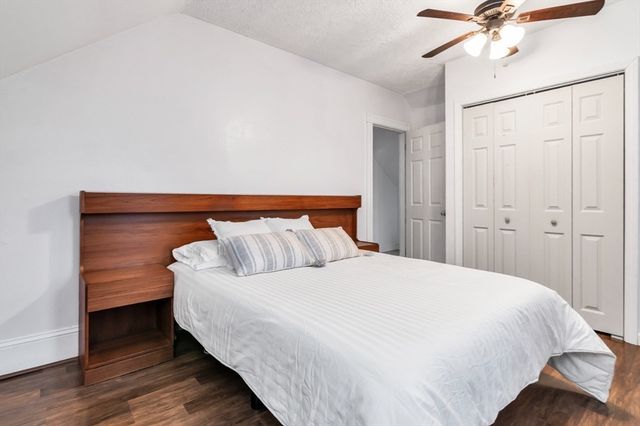 42 D St, Lowell, MA 01851