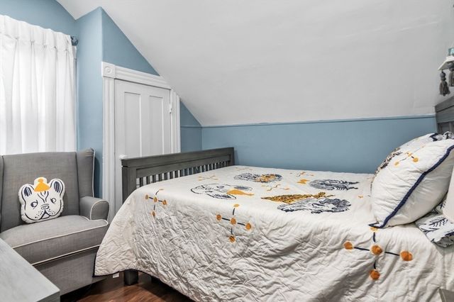 42 D St, Lowell, MA 01851