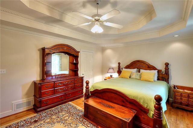 3889 Pineybrook Drive, Loganville, GA 30052