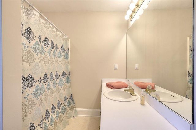 3889 Pineybrook Drive, Loganville, GA 30052