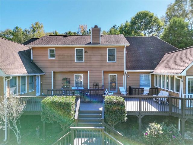 3889 Pineybrook Drive, Loganville, GA 30052