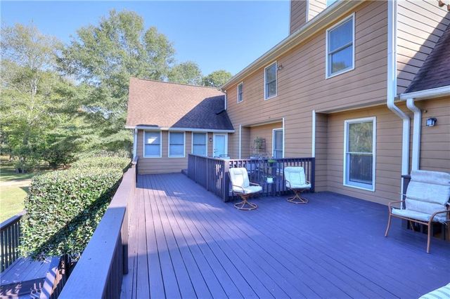 3889 Pineybrook Drive, Loganville, GA 30052