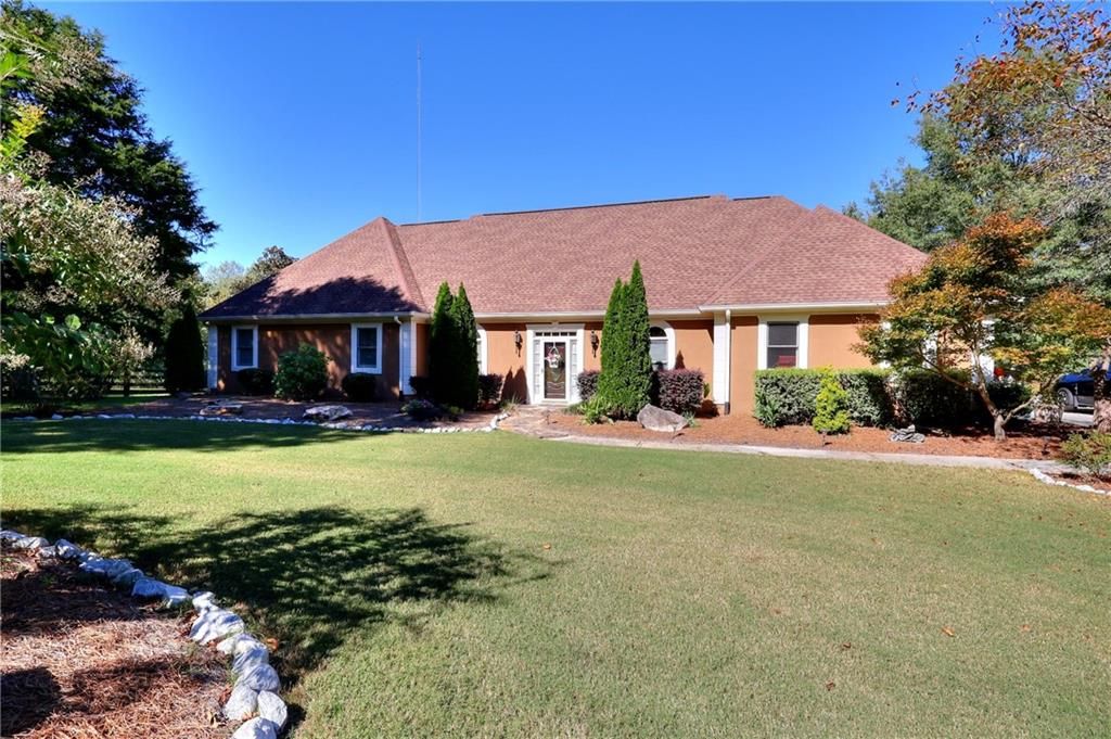 3889 Pineybrook Drive, Loganville, GA 30052