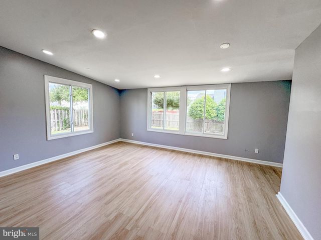 23 KAREN CT, New Castle, DE 19720