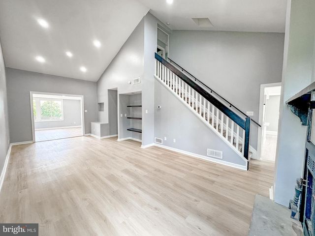 23 KAREN CT, New Castle, DE 19720