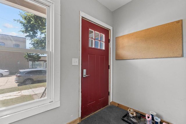 120 E PACIFIC STREET, Appleton, WI 54911