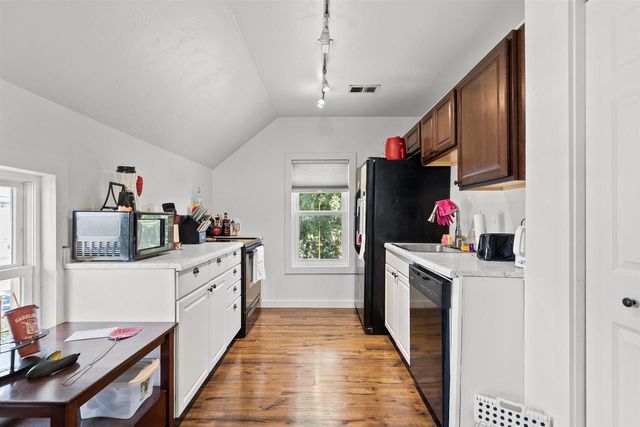 120 E PACIFIC STREET, Appleton, WI 54911