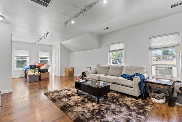 120 E PACIFIC STREET, Appleton, WI 54911