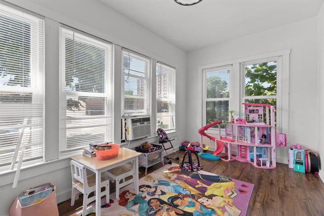 120 E PACIFIC STREET, Appleton, WI 54911