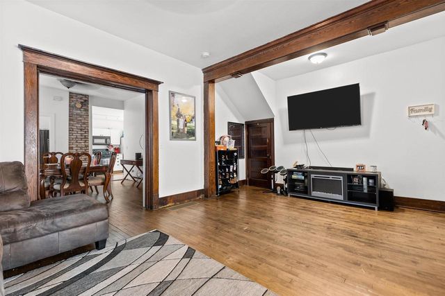 120 E PACIFIC STREET, Appleton, WI 54911