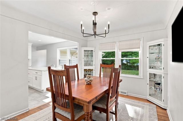 4274 W 202, Fairview Park, OH 44126
