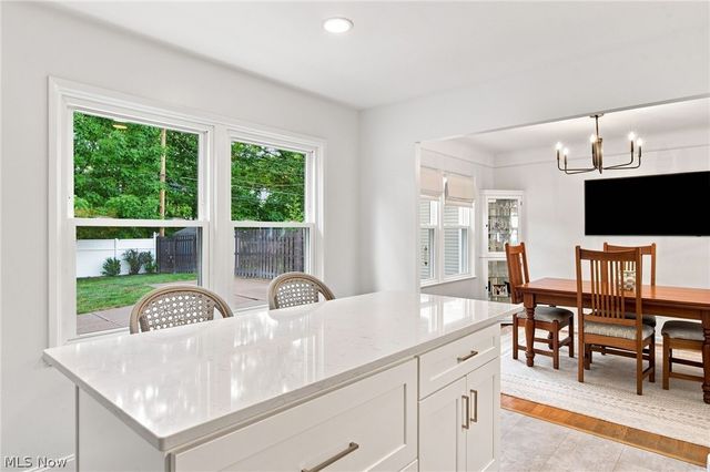 4274 W 202, Fairview Park, OH 44126