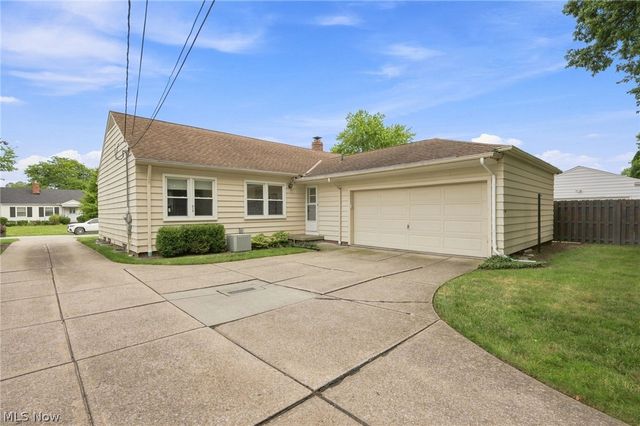 4274 W 202, Fairview Park, OH 44126