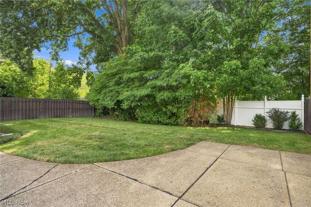 4274 W 202, Fairview Park, OH 44126