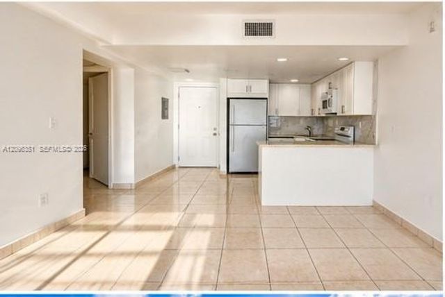 5580 W 26th Court 102, Hialeah, FL 33016