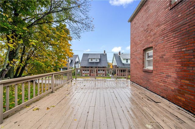 902 Delaware Ave, New Castle, PA 16105